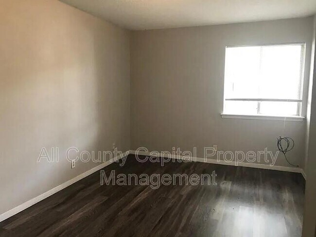 Foto del edificio - 6508 S 1st St