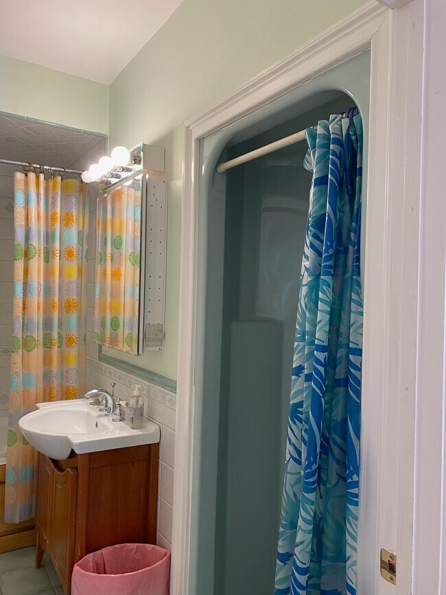 Foto del edificio - 74 Georgia St