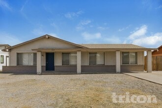 Building Photo - 7805 W Cora Ln