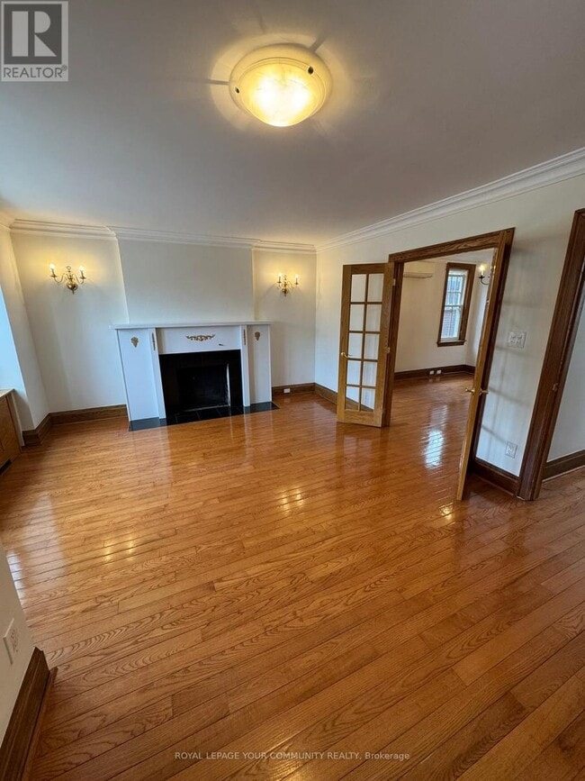 Building Photo - 181 St Clair Ave E