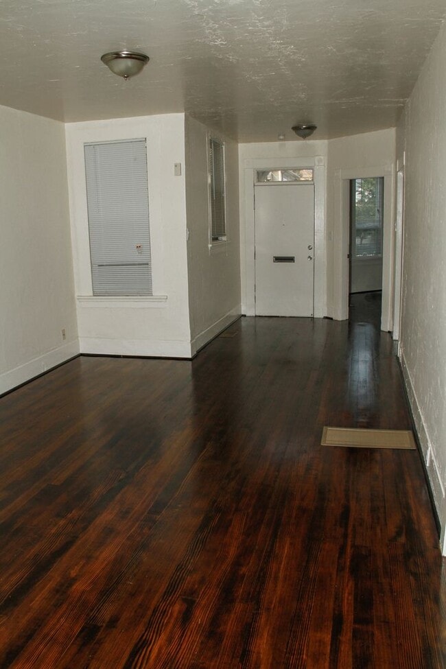 Foto del edificio - 1709 Goss St