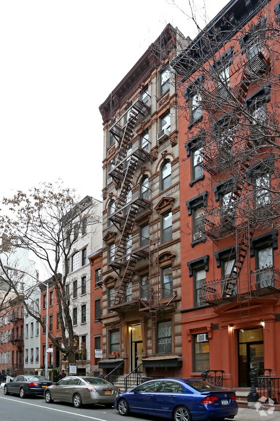 Primary Photo - 119 W 15th St