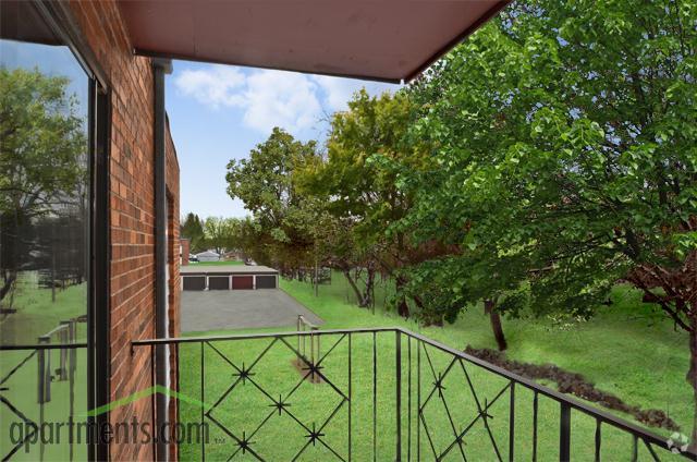 Balcón - Pineview Apartments - White Bear Lake