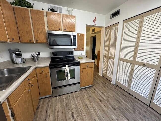 Kitchen - 6700 1st Ave S