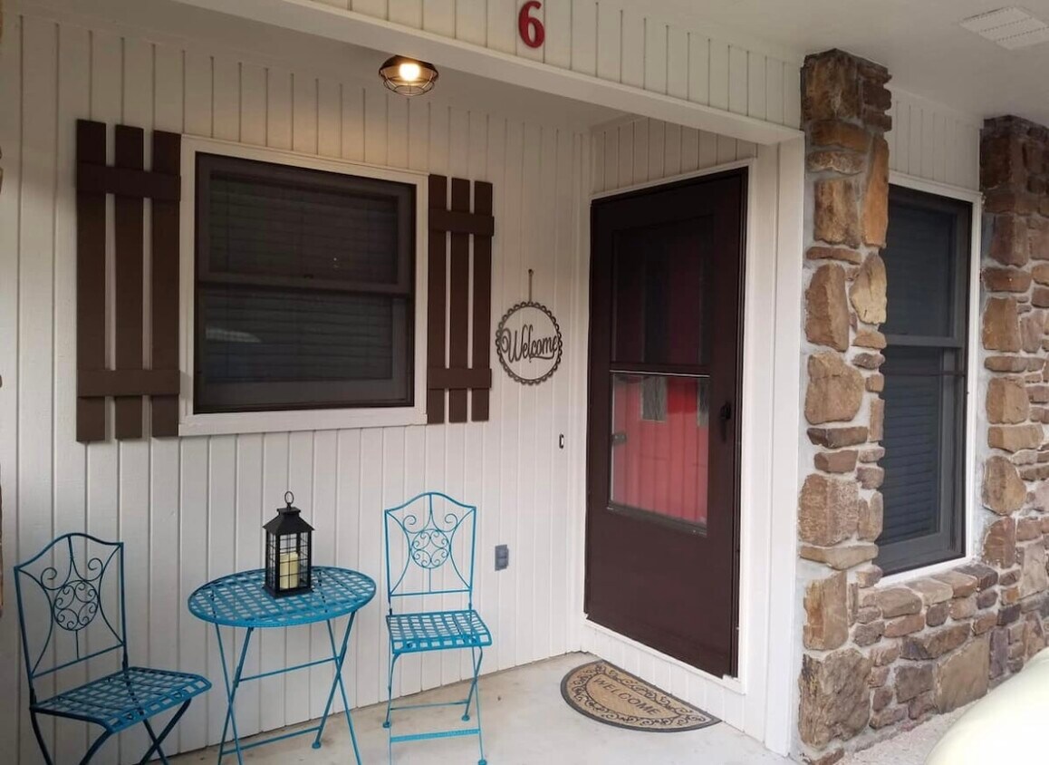 Front Door - 6 William Ln