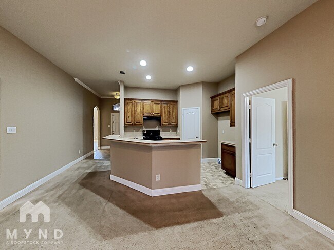 Building Photo - 8564 Lake Springs Trl