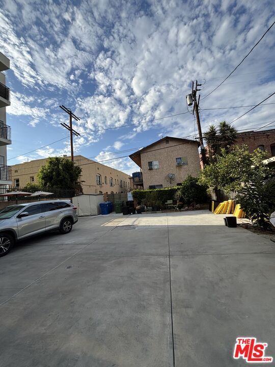 Foto del edificio - 3055 W 12th Pl