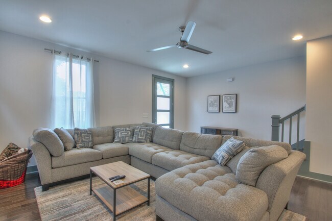 Foto del edificio - 1617 Straightway Ave