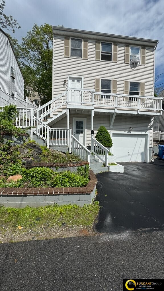Foto del edificio - 118 Montclair Ave