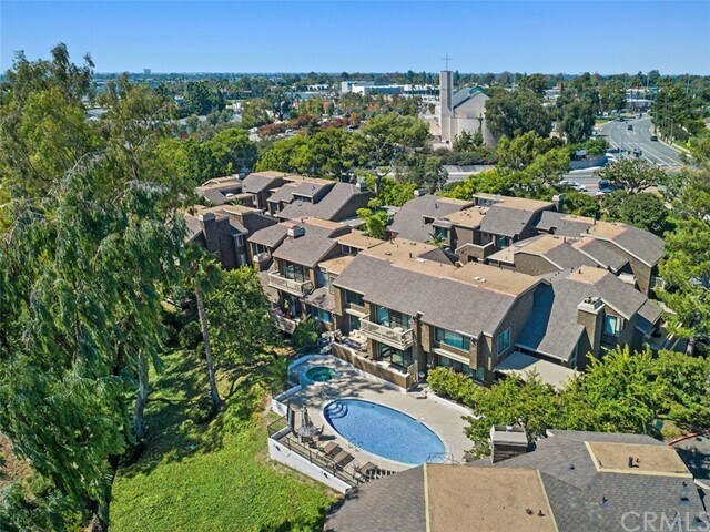 Building Photo - 33 Sea Island Dr