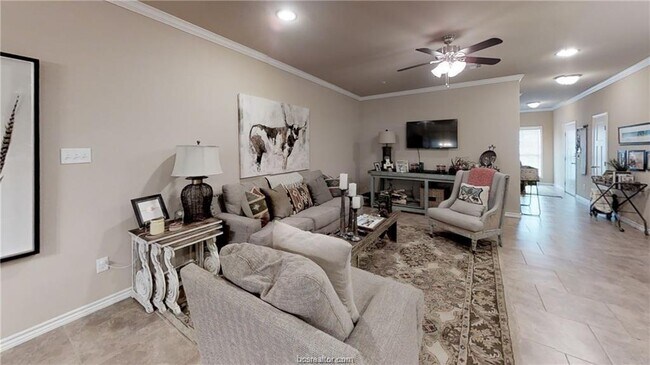 Building Photo - 4001 Golden Eagle Dr