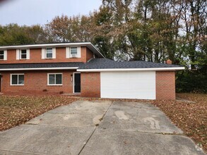 Building Photo - 714 Cavalier Blvd