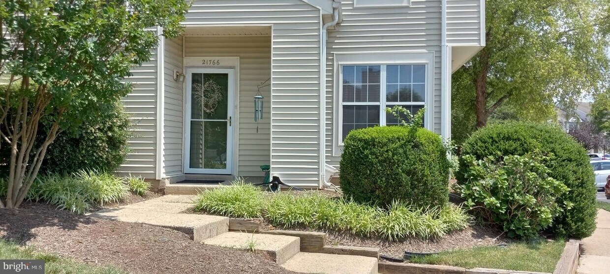 Building Photo - 21766 Marigold Cir