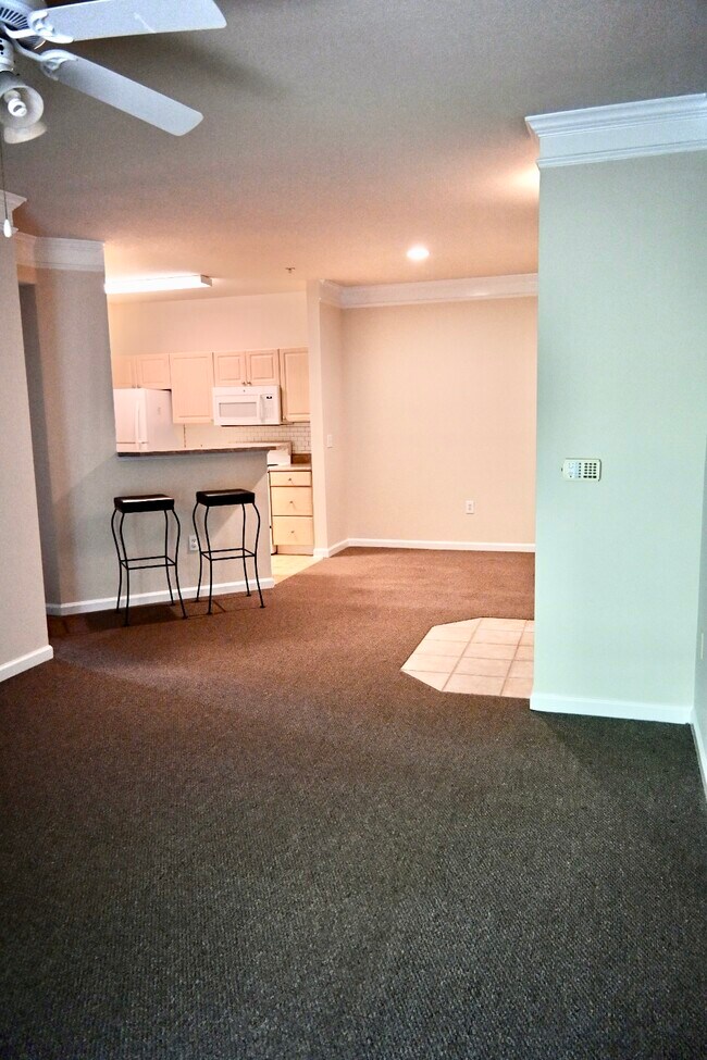 cocina, comedor - 1300 Park West Blvd