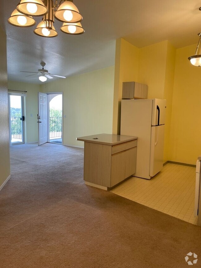 Building Photo - 1645 NE Merman Dr