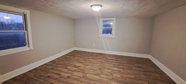 Building Photo - 1849 Westview Dr