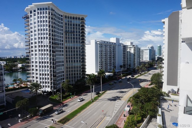 Foto del edificio - 5601 Collins Ave