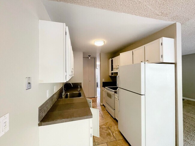 Photo - 321 Bellevue Way SE Unit 406 Apartment