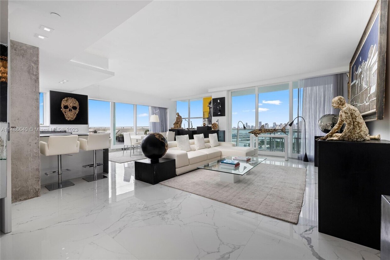 Foto principal - 650 West Ave