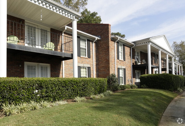 Vinings Palisades Apartments - Vinings RiverVue