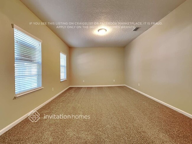 Foto del edificio - 517 Southwood Way