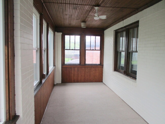 Building Photo - 205 Wayne St
