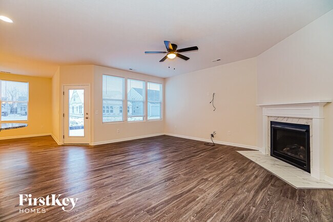 Building Photo - 6654 Cat Singer Cir