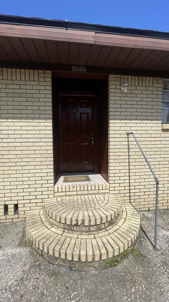 Foto del edificio - 5689 Atlee Ave