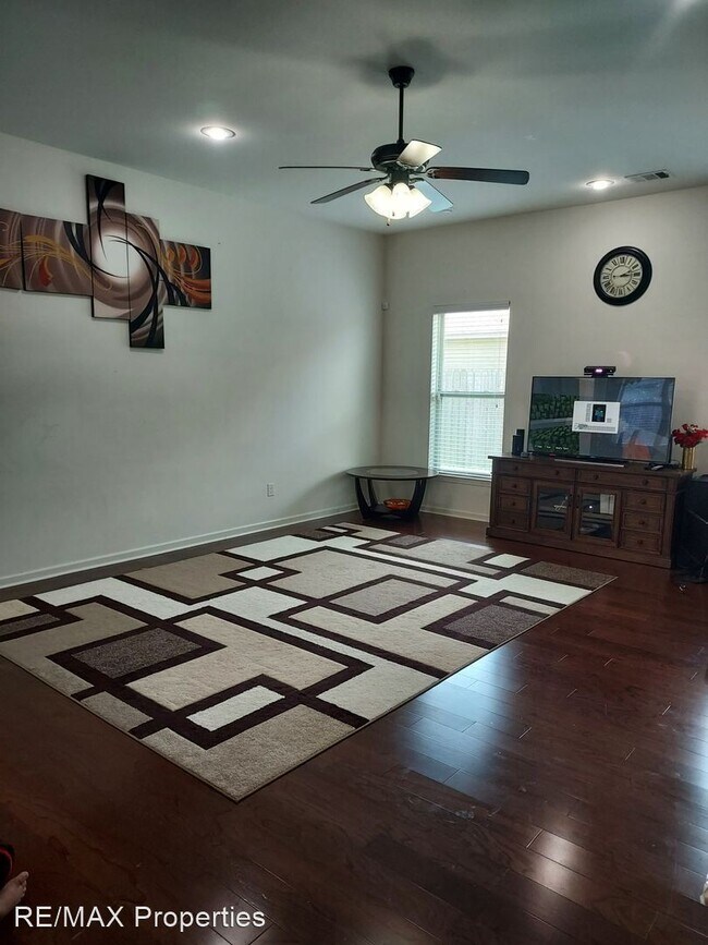 Building Photo - 3 br, 2 bath House - 18328 Crows Nest Dr.