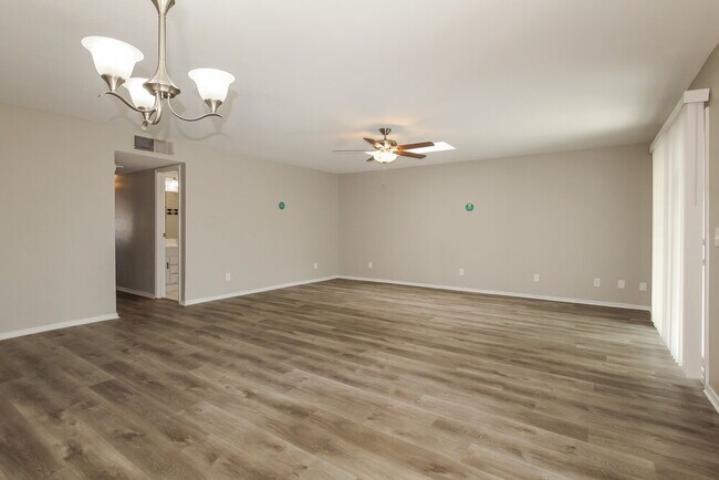 Foto del edificio - 1815 W Wikieup Ln