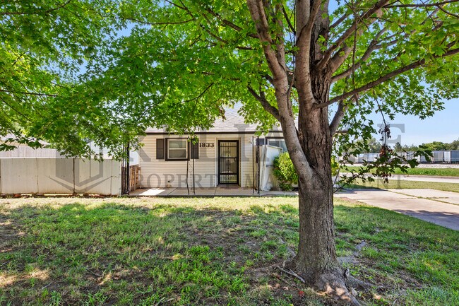 Foto del edificio - 1833 S St Clair St