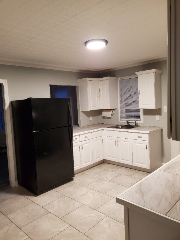 Building Photo - 115 Clay St