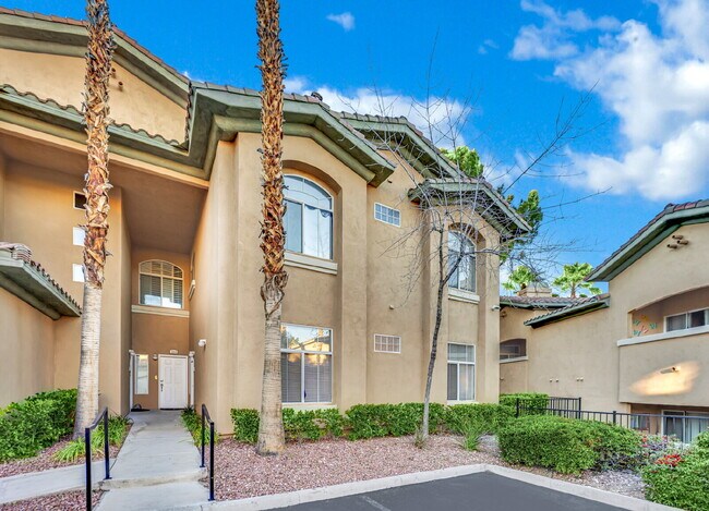 Foto del edificio - Experience Las Vegas in style and comfort with this beautiful first-floor 3-bedroom condo
