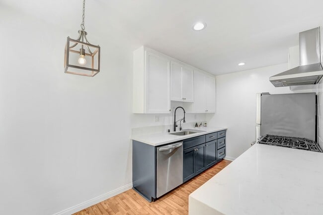 Foto del edificio - 1449 Princeton St