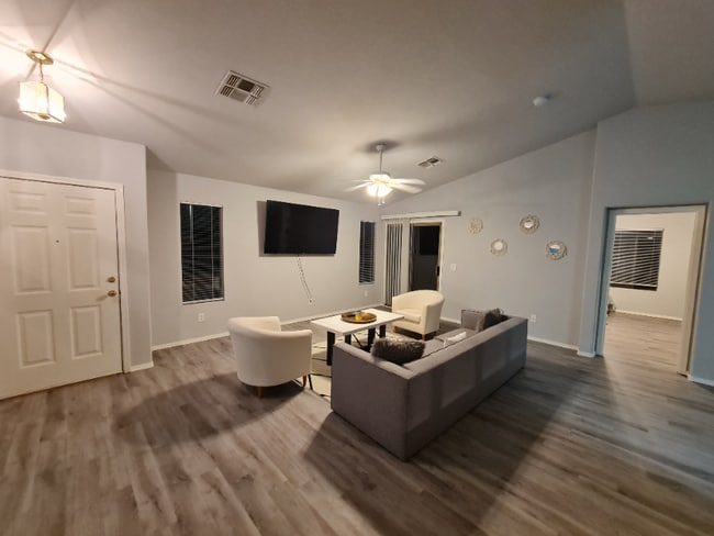 Photo - 11305 W Pinehollow Dr (Surprise, AZ) House