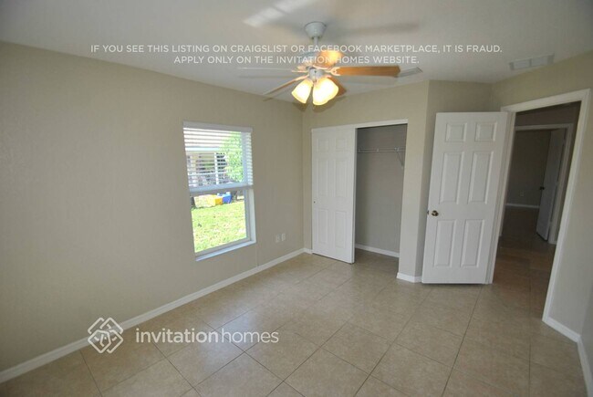 Foto del edificio - 1660 E Breezy Ln