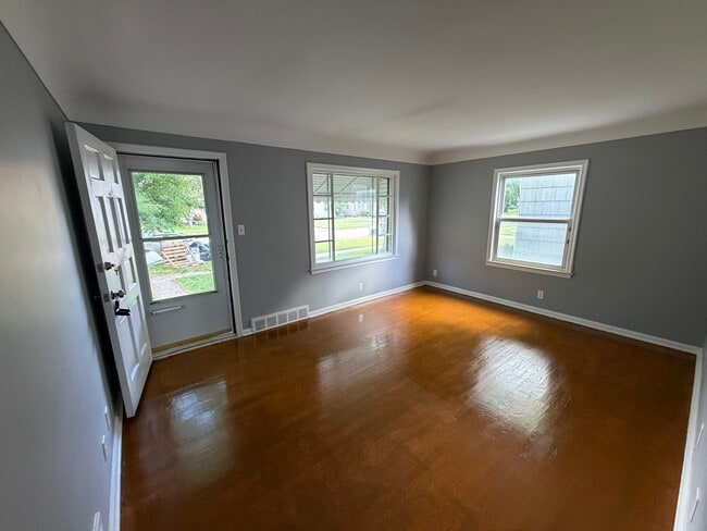 Building Photo - 1521 Berrywood Ln