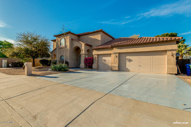 Building Photo - 4550 E Acoma Dr