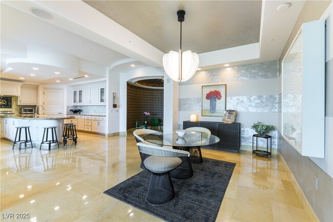 Building Photo - 9101 Alta Dr