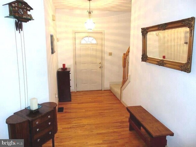 Building Photo - 141 Shinn Cir