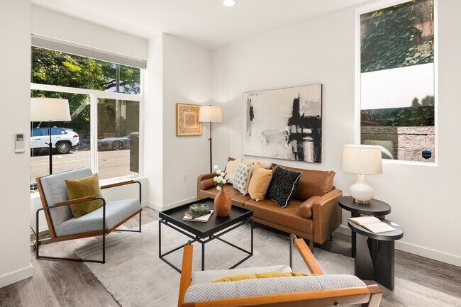 Foto del edificio - 4919 Meridian Ave N