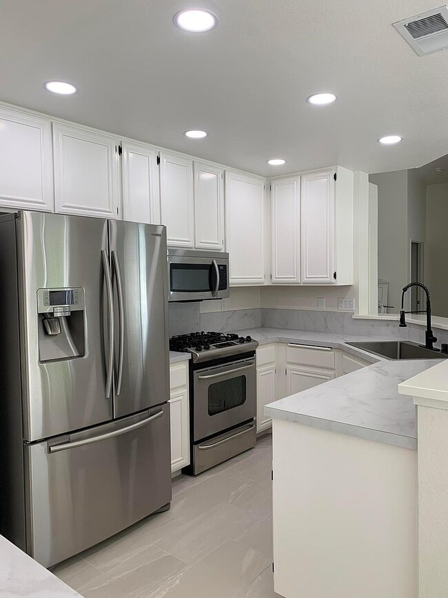 Building Photo - 2529 Promontory Ridge Way