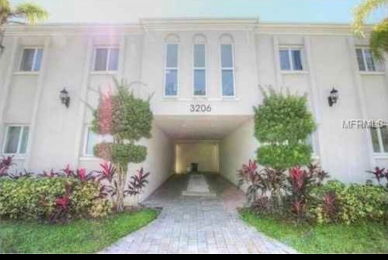 Primary Photo - 3206 W Azeele St