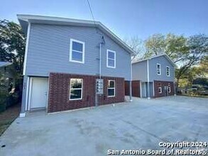 Building Photo - 1628 S Hamilton Ave