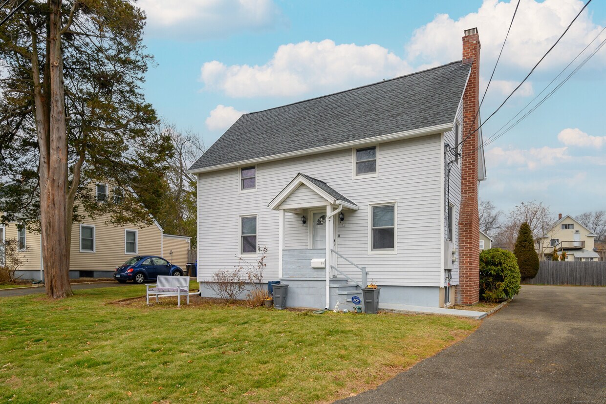 7 Locust St Unit A, Norwalk, CT 06855 Condo for Rent in Norwalk, CT