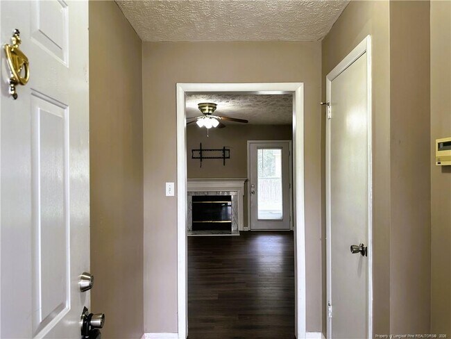 Foto del edificio - 1542 Londonderry Pl