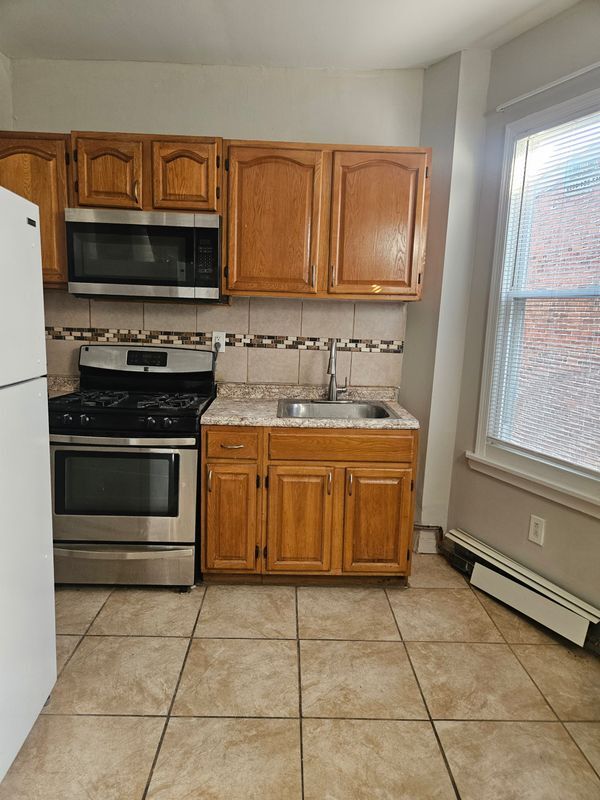 Foto del edificio - 5325 Webster St