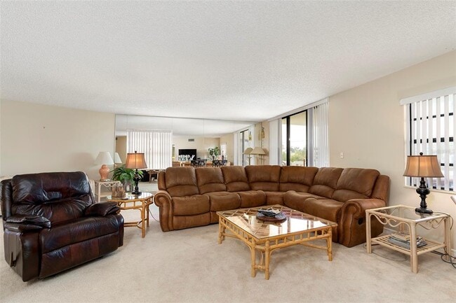 Foto del edificio - 6500 Sunset Way