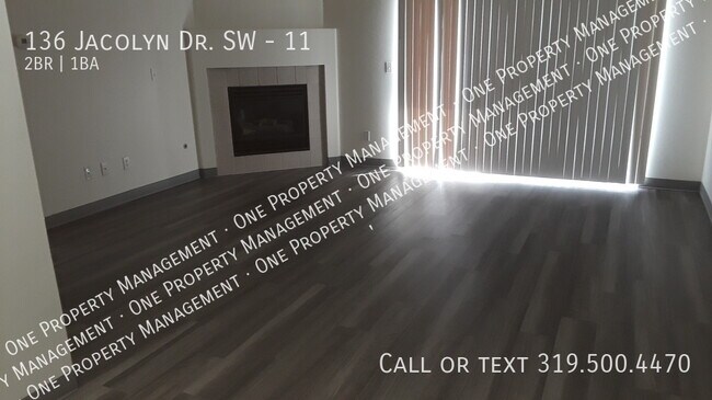 Foto del edificio - 136 Jacolyn Dr SW