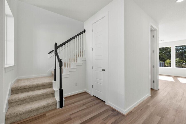 Building Photo - 176 Alicante Ln